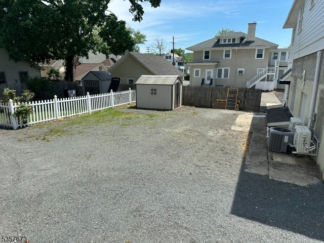 12 Peapack Rd, Far Hills Boro, NJ 07931