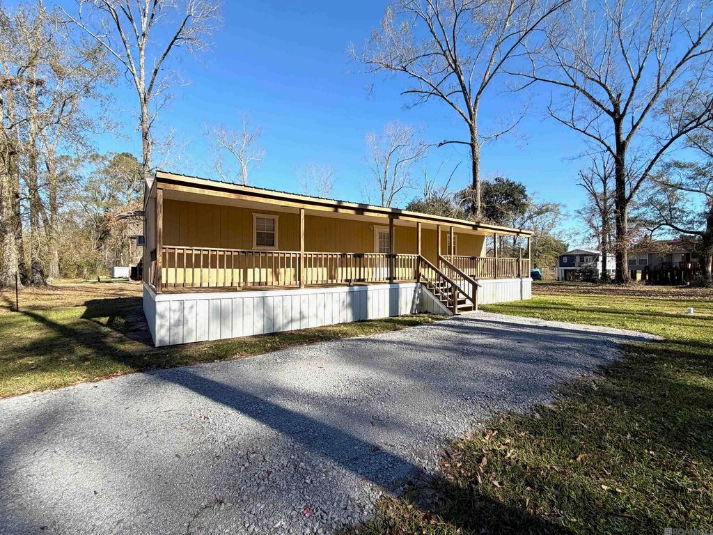 26786 Bayside Dr, Port Vincent, LA 70726