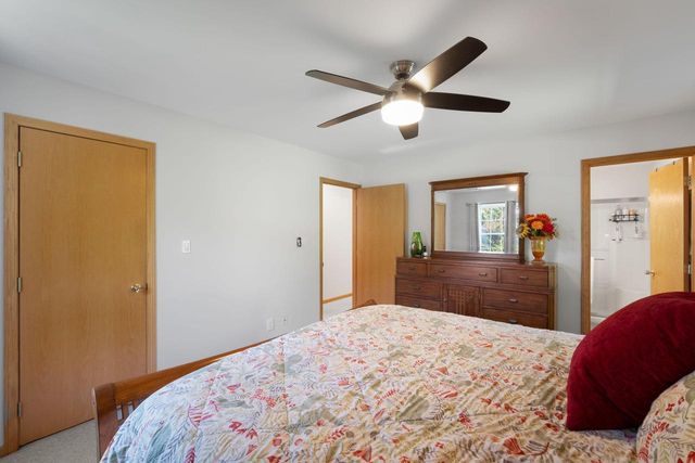 2308 Linda COURT, Waukesha, WI 53188