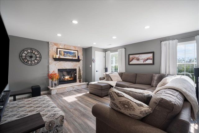 2308 Linda COURT, Waukesha, WI 53188