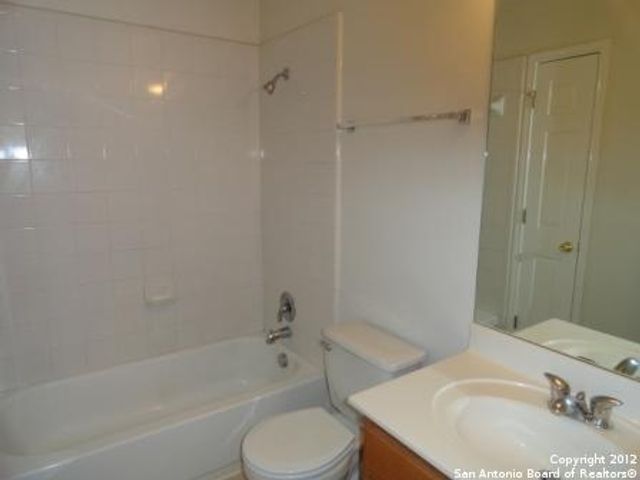 13506 TOPAZ LK, Helotes, TX 78023