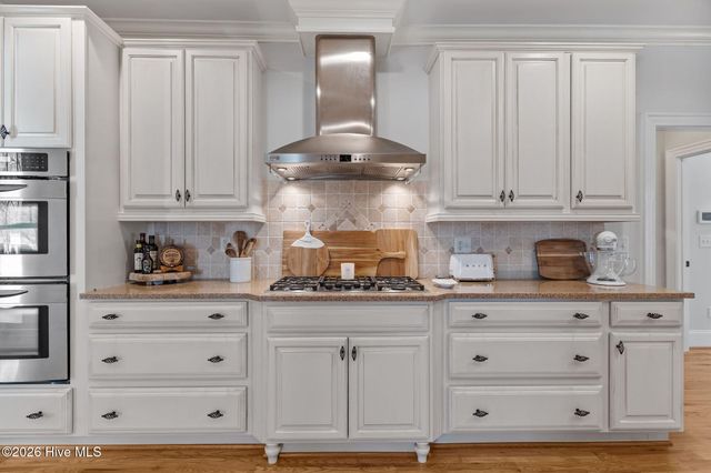 100 King Arthur Drive, Wilmington, NC 28403