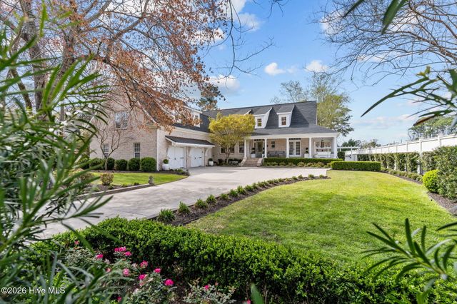 100 King Arthur Drive, Wilmington, NC 28403