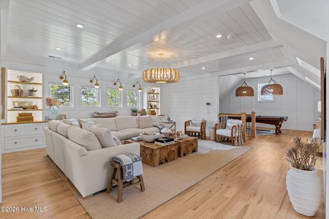 100 King Arthur Drive, Wilmington, NC 28403