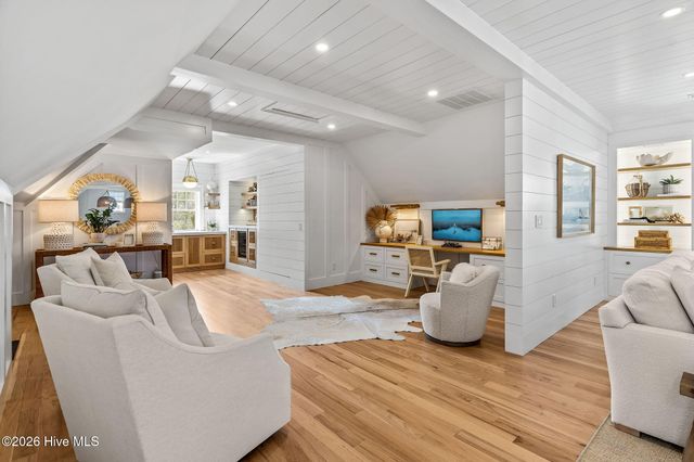 100 King Arthur Drive, Wilmington, NC 28403