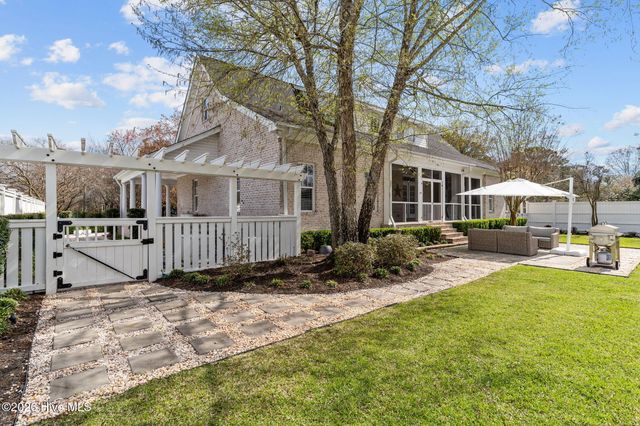 100 King Arthur Drive, Wilmington, NC 28403