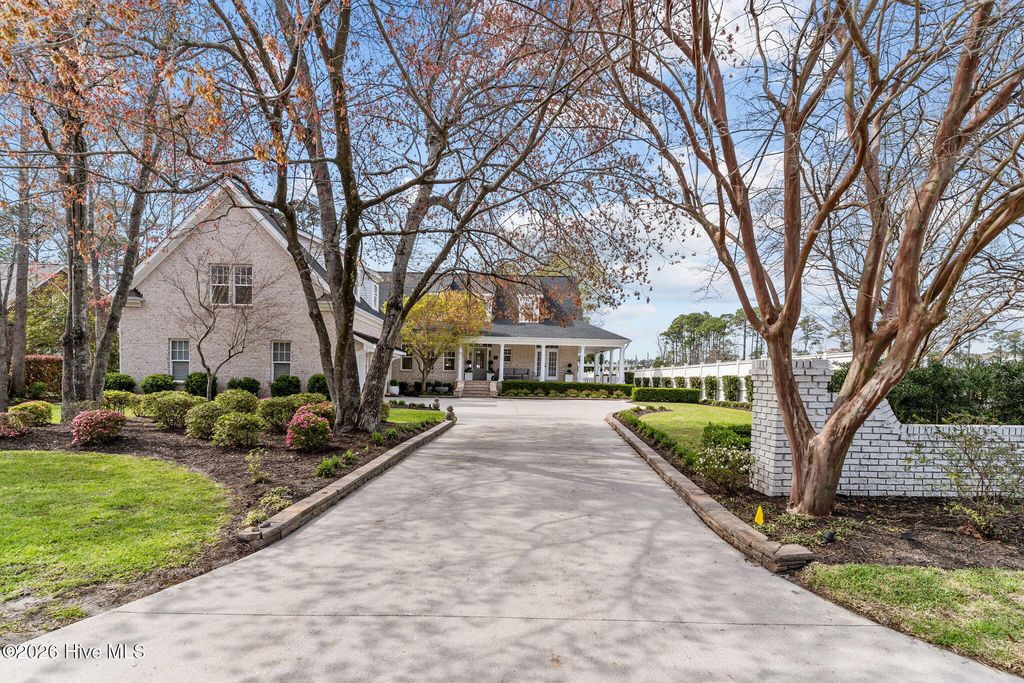 100 King Arthur Drive, Wilmington, NC 28403