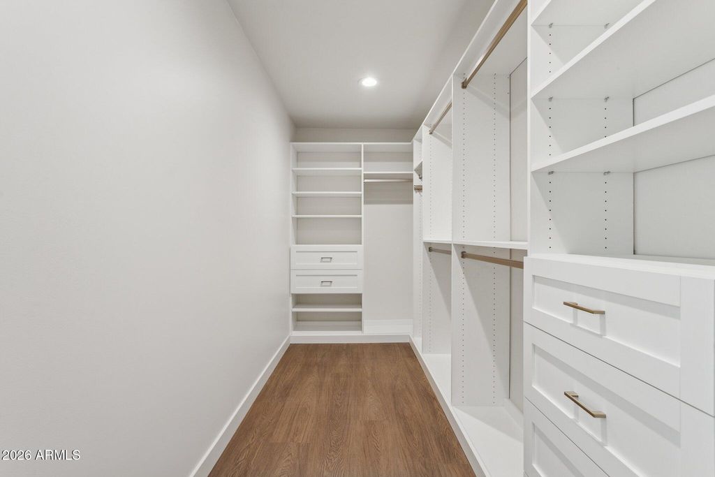 Image 34 of property listing at 11049 N 44TH Street, Phoenix, AZ 85028