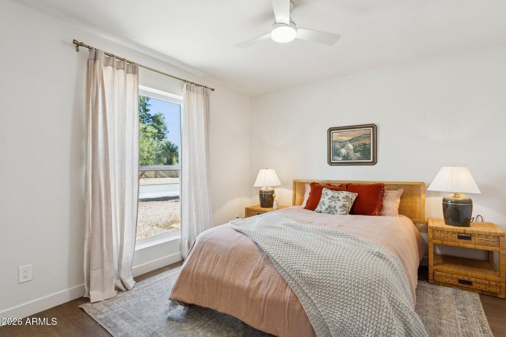 Image 38 of property listing at 11049 N 44TH Street, Phoenix, AZ 85028