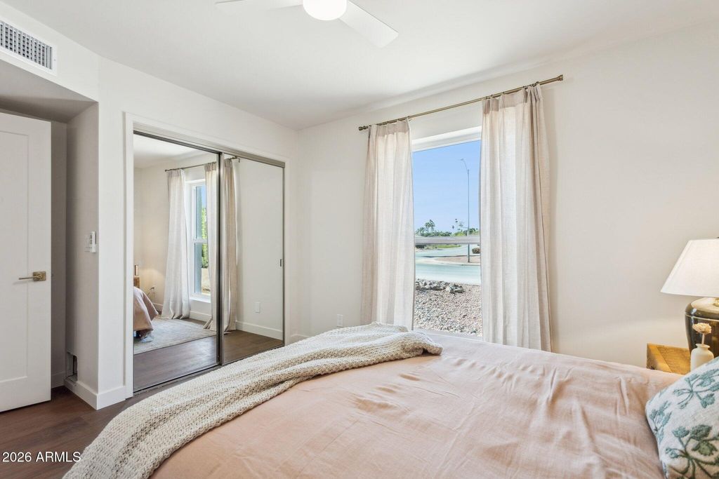 Image 39 of property listing at 11049 N 44TH Street, Phoenix, AZ 85028