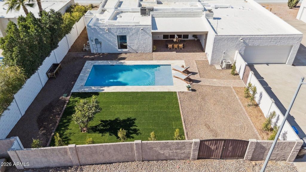 Image 49 of property listing at 11049 N 44TH Street, Phoenix, AZ 85028