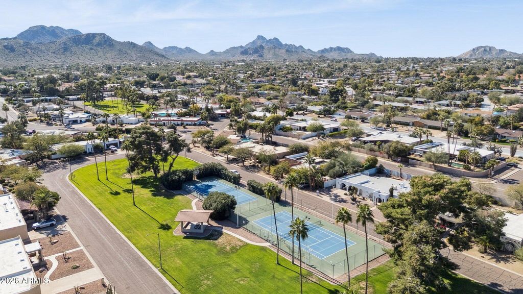 Image 53 of property listing at 11049 N 44TH Street, Phoenix, AZ 85028