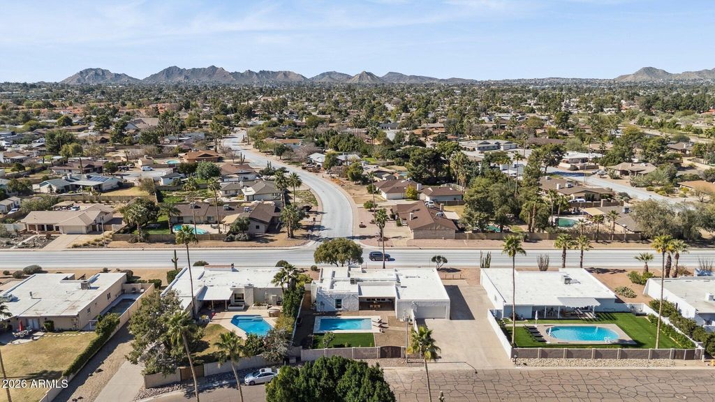 Image 54 of property listing at 11049 N 44TH Street, Phoenix, AZ 85028