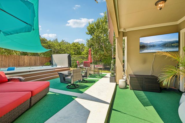 213 Lake Como DR, Lakeway, TX 78734