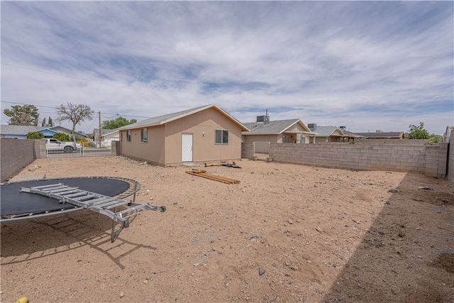 2724 Chambers Avenue, Kingman, AZ 86401