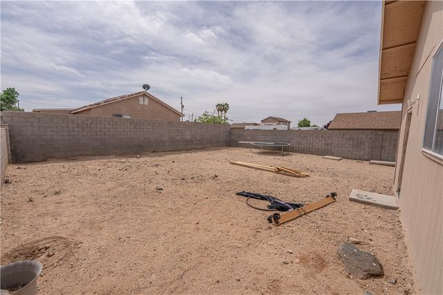 2724 Chambers Avenue, Kingman, AZ 86401
