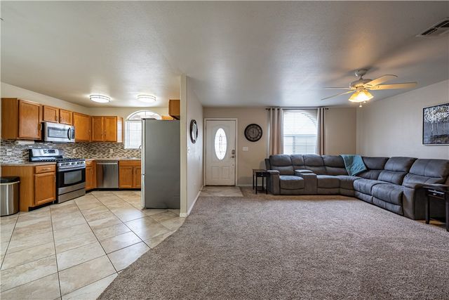 2724 Chambers Avenue, Kingman, AZ 86401