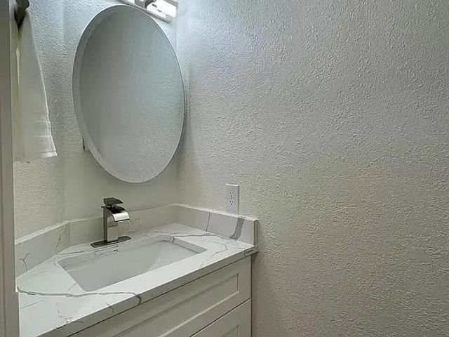 2502 Tracy CV, Leander, TX 78641