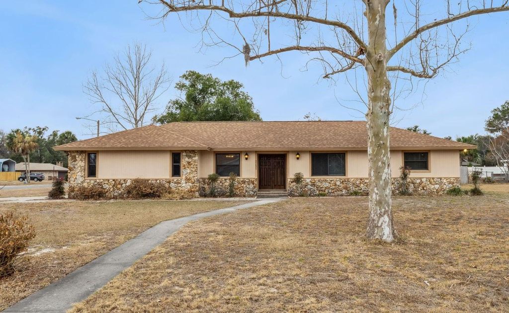 Image 1 of property listing at 35025 RAINTREE DRIVE, Fruitland Park, FL 34731