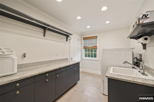 215 Upper Mountain, Montclair, NJ 07042