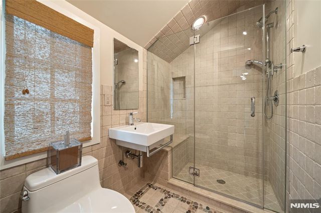 215 Upper Mountain, Montclair, NJ 07042