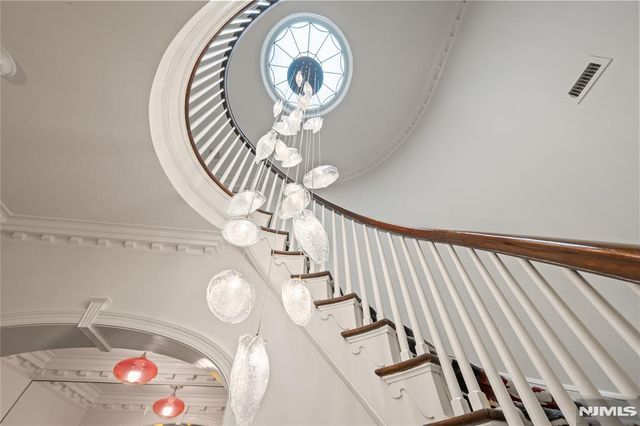 215 Upper Mountain, Montclair, NJ 07042