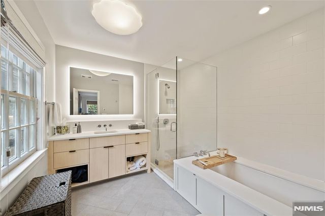 215 Upper Mountain, Montclair, NJ 07042