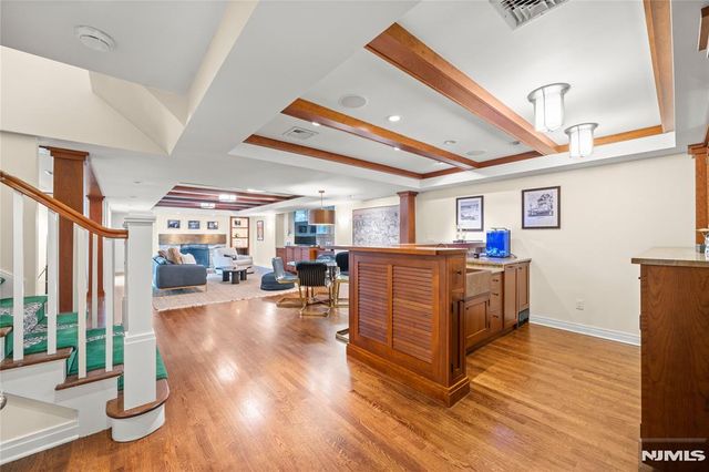 215 Upper Mountain, Montclair, NJ 07042