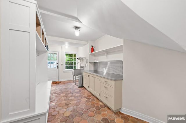 215 Upper Mountain, Montclair, NJ 07042