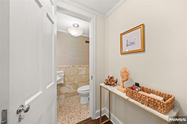 215 Upper Mountain, Montclair, NJ 07042