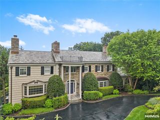 215 Upper Mountain, Montclair, NJ 07042