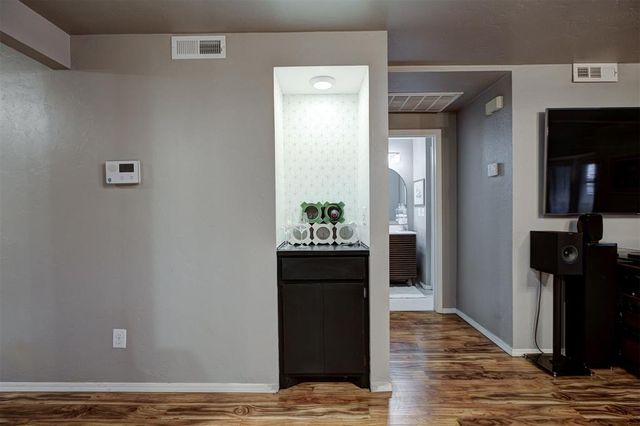 901 NW 7th Street 106, Oklahoma City, OK 73106