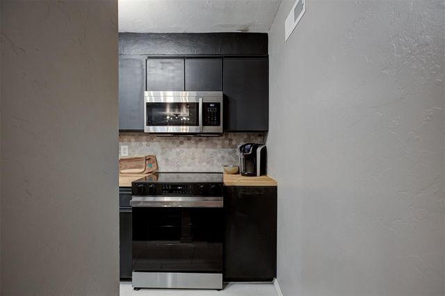 901 NW 7th Street 106, Oklahoma City, OK 73106