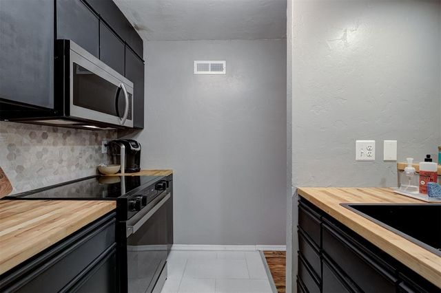 901 NW 7th Street 106, Oklahoma City, OK 73106