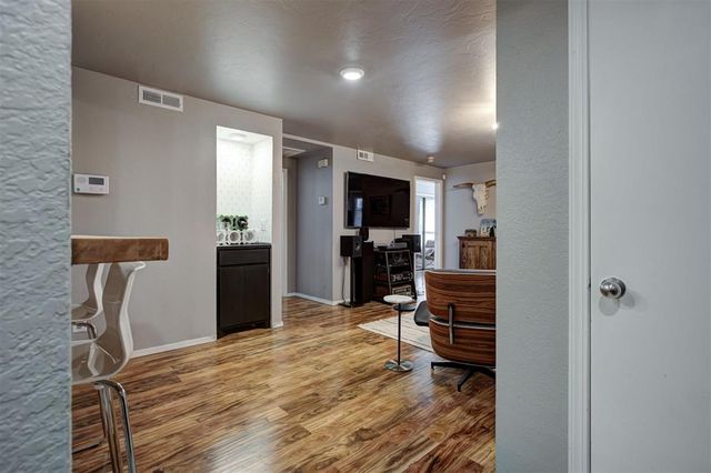 901 NW 7th Street 106, Oklahoma City, OK 73106