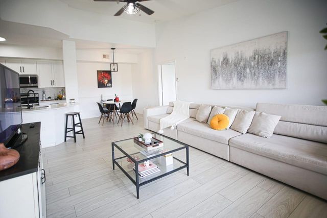 5572 METROWEST BOULEVARD 311, Orlando, FL 32811