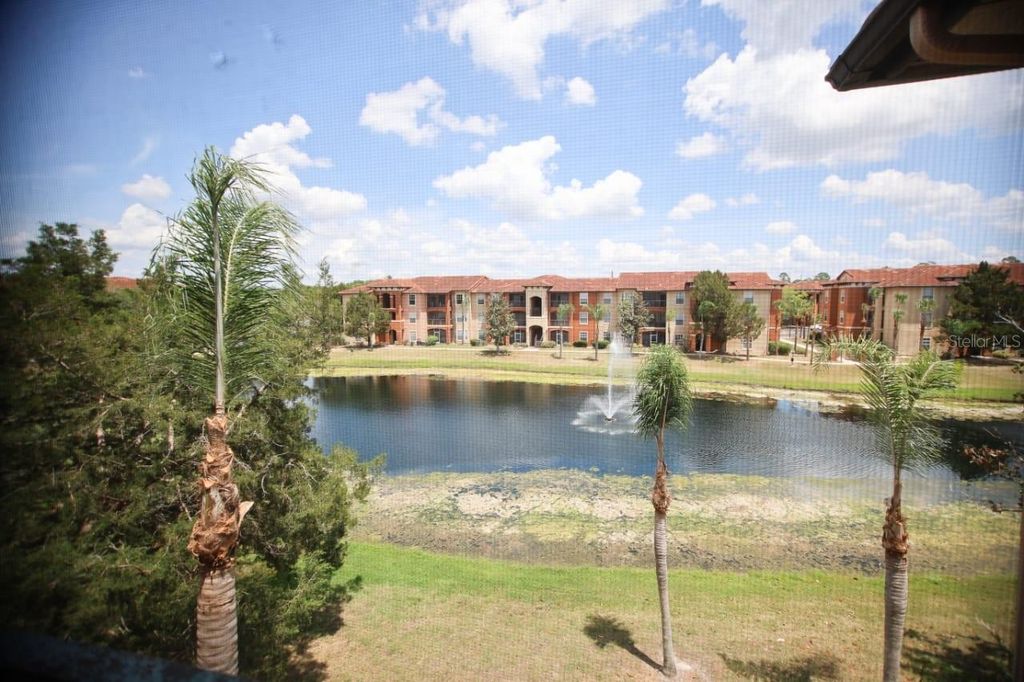 5572 METROWEST BOULEVARD 311, Orlando, FL 32811