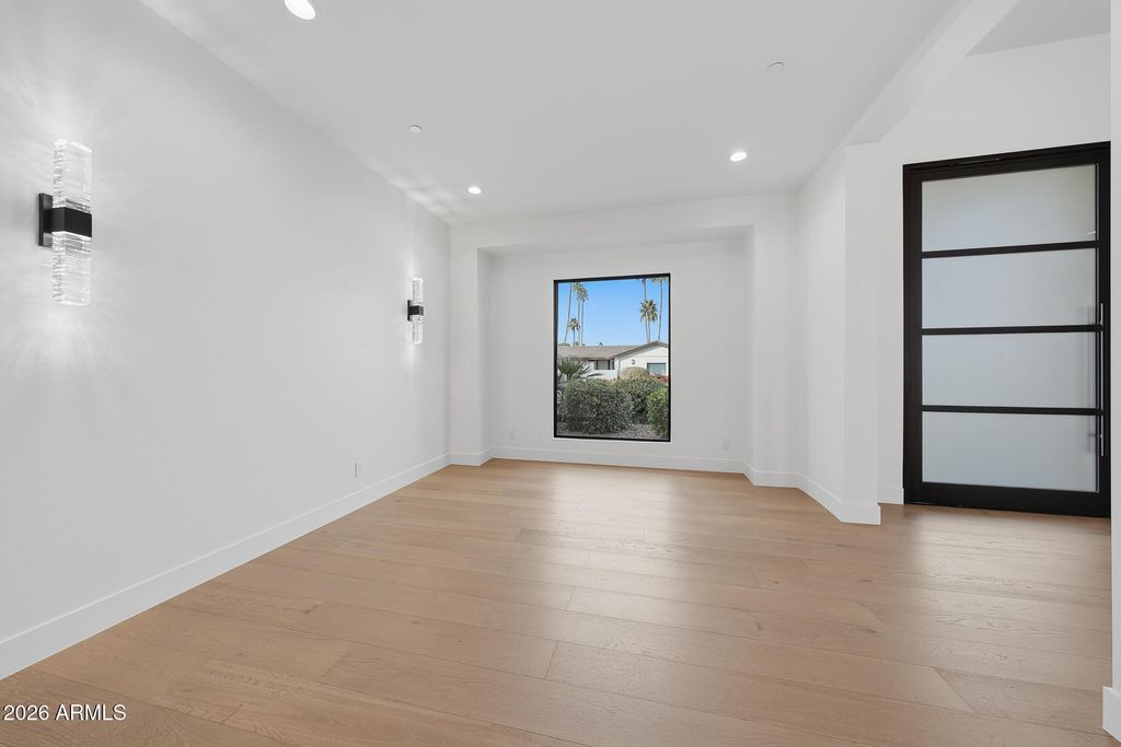 Image 18 of property listing at 8355 E SAN RAMON Drive, Scottsdale, AZ 85258