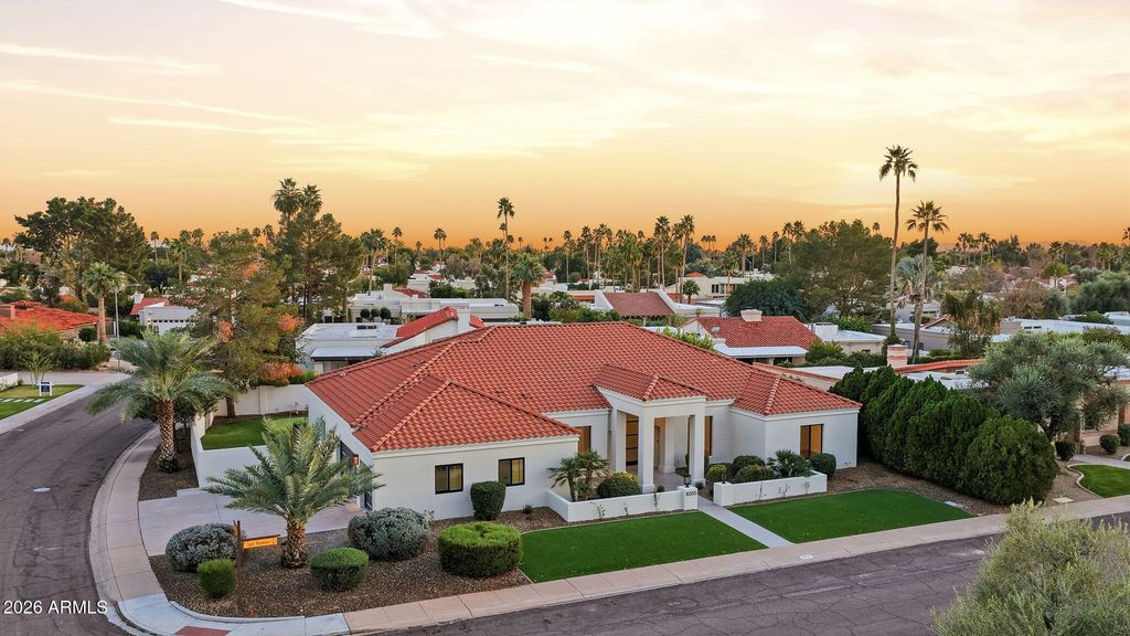 Image 37 of property listing at 8355 E SAN RAMON Drive, Scottsdale, AZ 85258