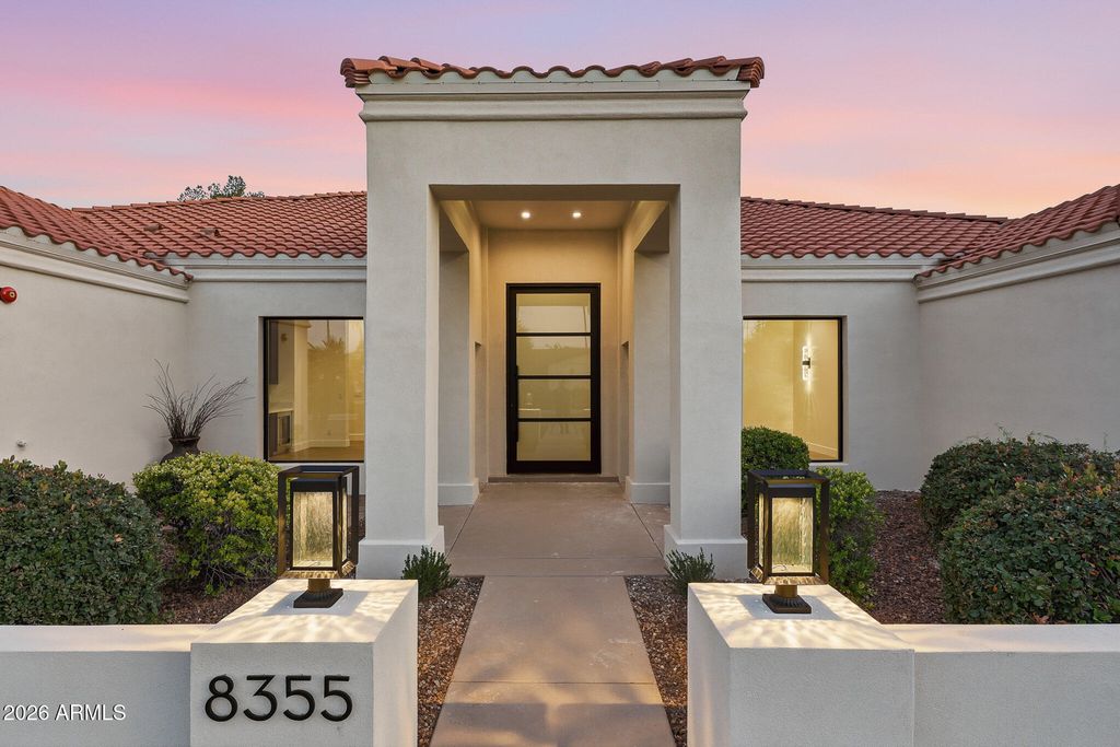 Image 5 of property listing at 8355 E SAN RAMON Drive, Scottsdale, AZ 85258