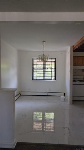 954 E 212th Street, Bronx, NY 10469