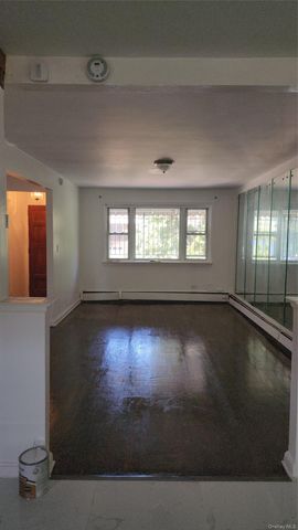 954 E 212th Street, Bronx, NY 10469