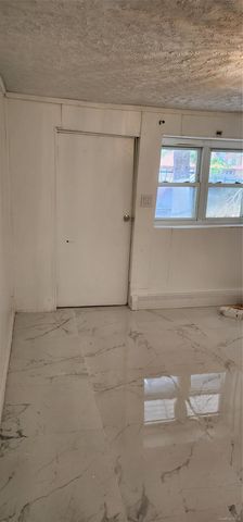 954 E 212th Street, Bronx, NY 10469