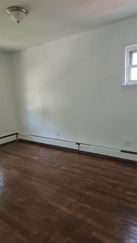 954 E 212th Street, Bronx, NY 10469