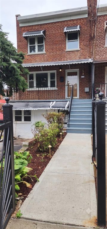 954 E 212th Street, Bronx, NY 10469