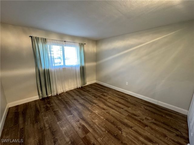 400 Forest Lakes BLVD 111, Naples, FL 34105