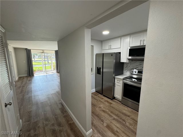 400 Forest Lakes BLVD 111, Naples, FL 34105