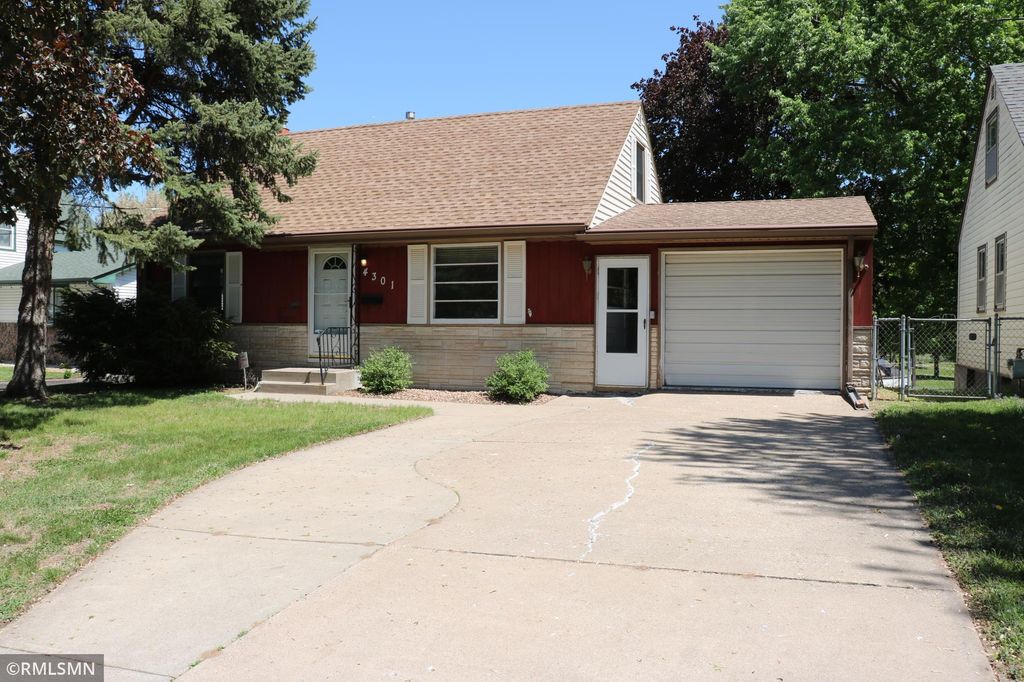 4301 2nd Street NE, Columbia Heights, MN 55421