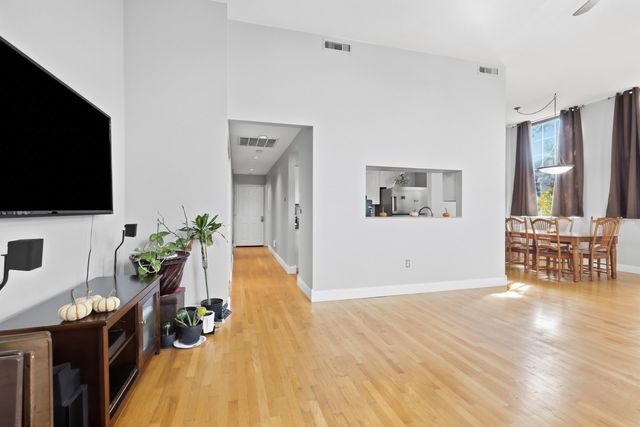 15 Ocean 206, Winthrop, MA 02152