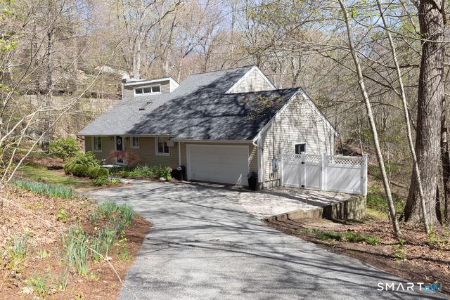 7 Mitchel Terrace, Essex, CT 06442